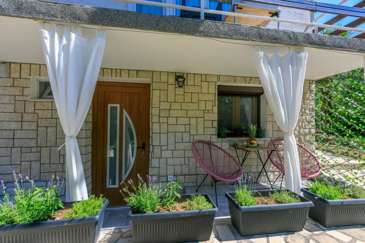 Apartments Kira Crikvenica Exterior photo